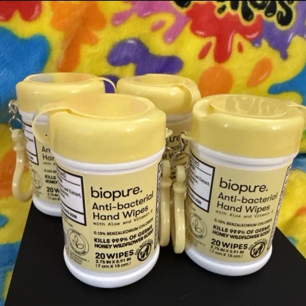 Biopure Antibacterial Wipes Keychain: Set of 3 NEW - Picture 1 of 1
